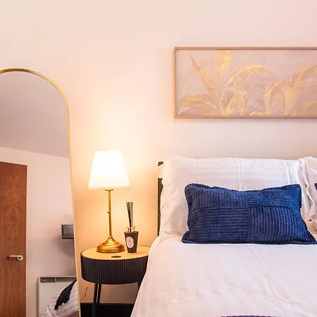 Luxury 2 Bed In Sleeps 6 公寓 利兹