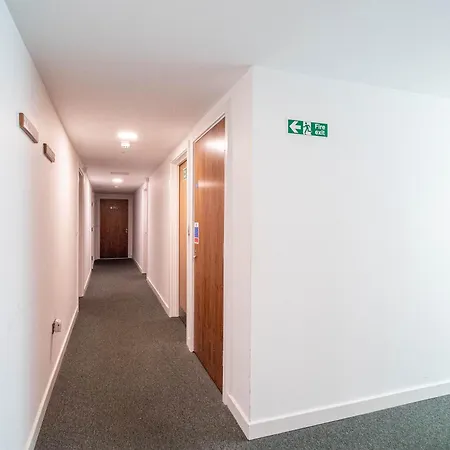Centre 2-bed Near Lgi & Uni Apartment Leeds (West Yorkshire)