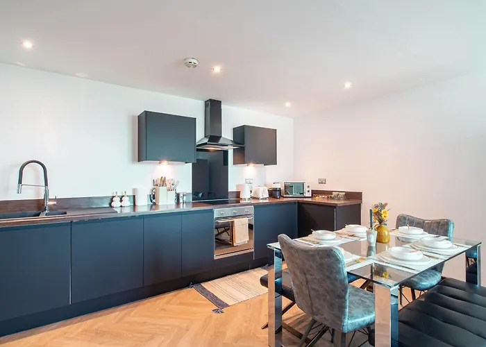 Luxury 2 Bed In Sleeps 6