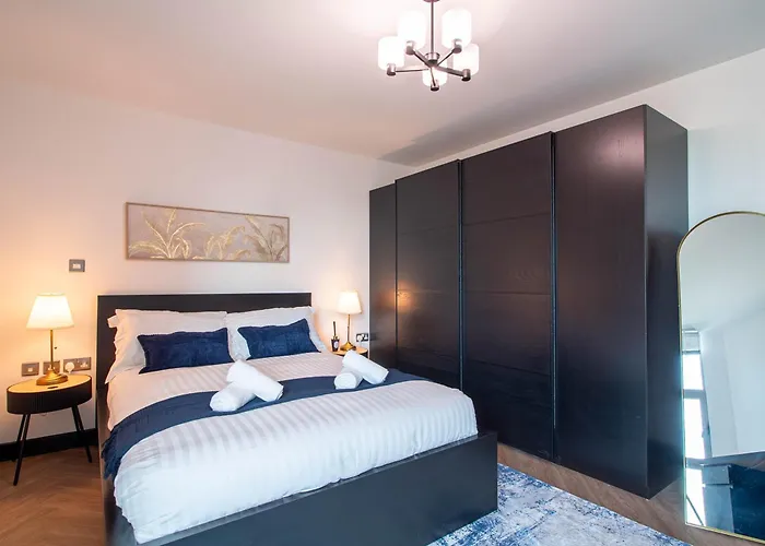 Luxury 2 Bed In Sleeps 6 * リーズ