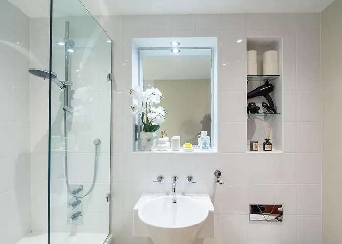 Luxury 2 Bed In Sleeps 6