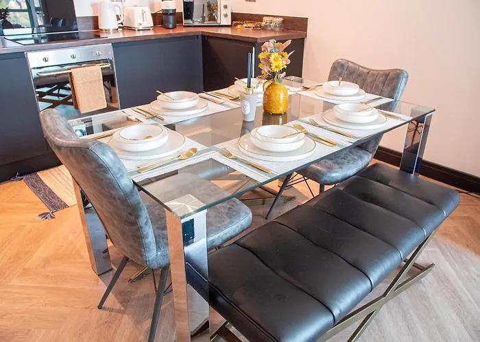 Luxury 2 Bed In Sleeps 6 *